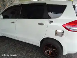 Dijual mobil Ertiga dlm keadaan bagus THN 2013