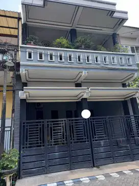 ‼️BANTING HARGA‼️Rumah 2 Lantai diPerum Gunungsari Indah Wiyung SBY.