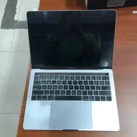 Macbook Pro 2019 128 Gb i5 Quad Core 1.4Ghz