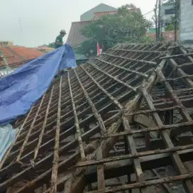 Bongkar atap lama dan pemasangan baja ringan