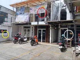 Kios Toko Circle Merah lt.2, Putih lt.1 murah Pinggir jl Raya