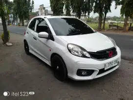 Brio E MT 2017 km 60rb up sunroof