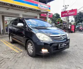 Innova Diesel V Matic 2010 Hitam AC Digital