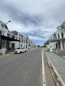 Disewakan Rumah Villa Komplek Citraland Helvetia