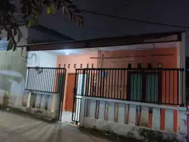 RUMAH SIAP HUNI DIJUAL SANGAT MURAH LOKASI DEKAT JALAN RAYA BOGOR