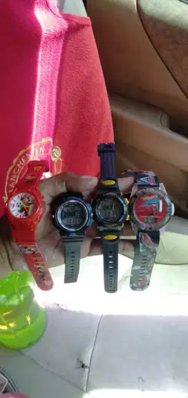 Di jual jam wa dan hp yg sayang anakk