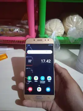 Samsung j5 pro         bb.