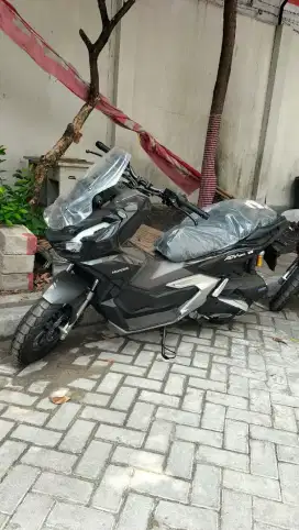 HONDA ADV 160 CBS BLACK