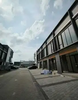 DISEWAKAN CEPAT RUKO BARU DI HAMPTON ( GADING SERPONG )