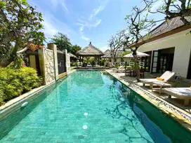 EXPANSIVE VILLA WITH BEACHSIDE CONVENIENCE IN SANUR