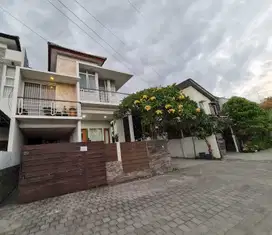 Tukad Badung Renon - Dijual Rumah Minimalis 2 Lantai 3KT View Sawah