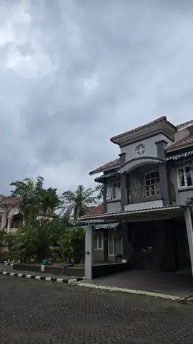 DIJUAL RUMAH FULL FRNISHED  2 LANAI DEKAT UNDIP TEMBALANG