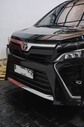 TOYOTA VOXY 2018