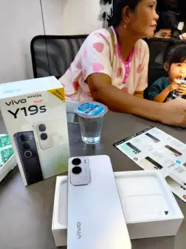 Banting harga Vivo y19s 4+4/64 GB