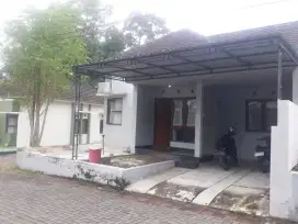 Disewakan rumah furnish dalam perum area Jongke