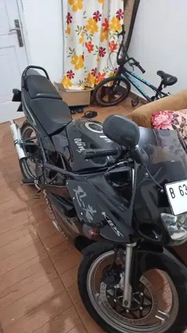 Ninja RR 2011 HITAM