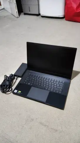 Laptop Razer Blade 15 Intel Core i7 Generasi 10