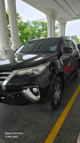 Toyota Fortuner 2.4 G A/t Diesel Hitam 2018