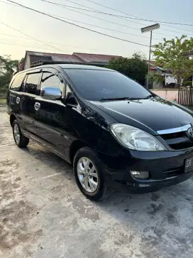 Toyota innova 2.5 V M/t Diesel Hitam 2006