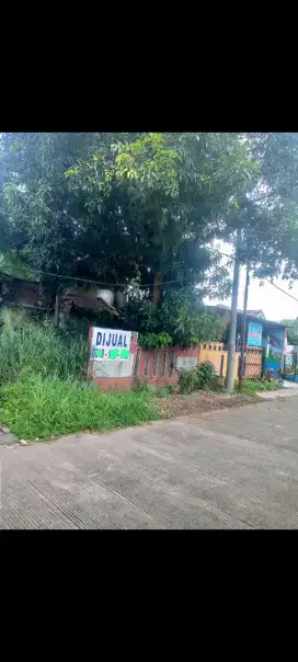Rumah strategis  jual tanah aj