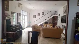rumah 2 lantai Kemang Pratama 1 Bekasi BU