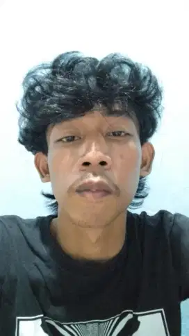 saya ramzy usia 20 tahun sedang mencari pekerjaan