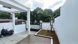 Rumah Baru Lokasi Strategis Di Duren Sawit S8713