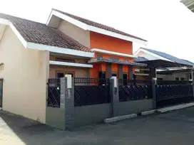 Dijual Murah Rumah 4 Kamar Tidur di Tengah Kota Cilacap