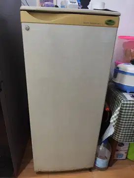Freezer Asi Bekas Murah