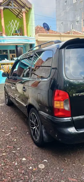 Hyundai Trajet 2000 Bensin