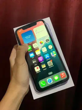 iPhone 11 64Gb bh 100% inter all operator pemakian cewe fullset