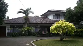 Villa 2 Lantai Luas Asri di Sariwangi Bandung