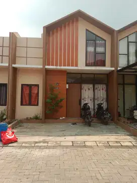 Rumah di over cepat lokasi taman royal ciakar dekat citra raya cikupa.