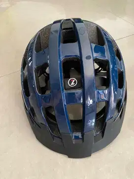Helm sepeda Lazer
