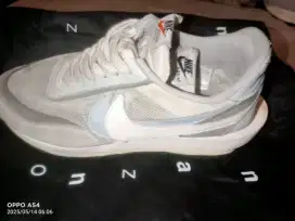 Jual Nike sacai bekas nego size 42