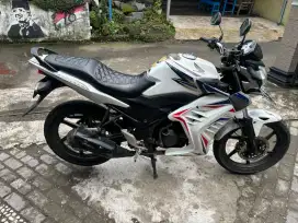 CB 150 R thn 2014 plat B jakarta