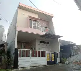 Rumah 2 Lantai di Area Joyoagung Merjosari Malang