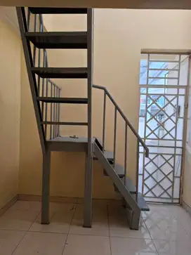 Disewakan rumah 1.5 lantai baru Renov di Taman Modern, Jakarta Timur