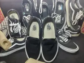 Sepatu Vans Slip On Size 42