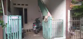 Dijual Rumah 2 Lantai Kontrakan Petakan di Jatiwaringin,Bekasi