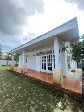 Jual cepat rumah halaman luas