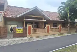 (COCOK UNTUK KANTOR / KOS ) RUMAH DI JL KENDENG, GAJAH MUNGKUR
