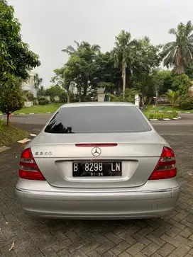 Mercedes-Benz E240 2006 Bensin