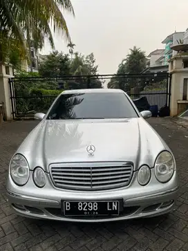 Mercedes-Benz E240 2006 Bensin