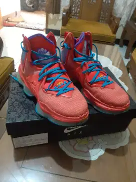 Jual sepatu Nike Lebron XIX