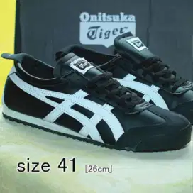 Onitsuka (strip putih) tag Size 41