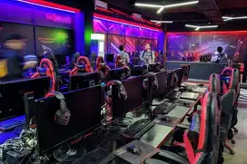 Jual dan Beli Komputer dan monitor bekas atau baru ex warnet, kantor