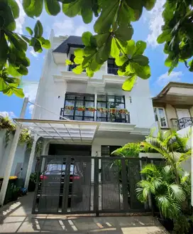 DIJUAL RUMAH MEWAH FURNISHED DI.PONDOK INDAH