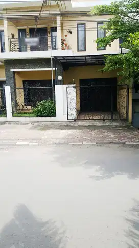 Dijual rumah lama terawat dipinggir jalan, Sektor 3 bintaro