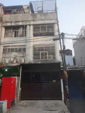 DIJUAL Ruko daerah Gajahmada Jakpus belakang Grand Paragon Mall